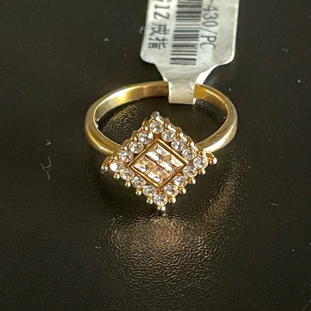 Simulated diamond shaped gold plated ring size 5